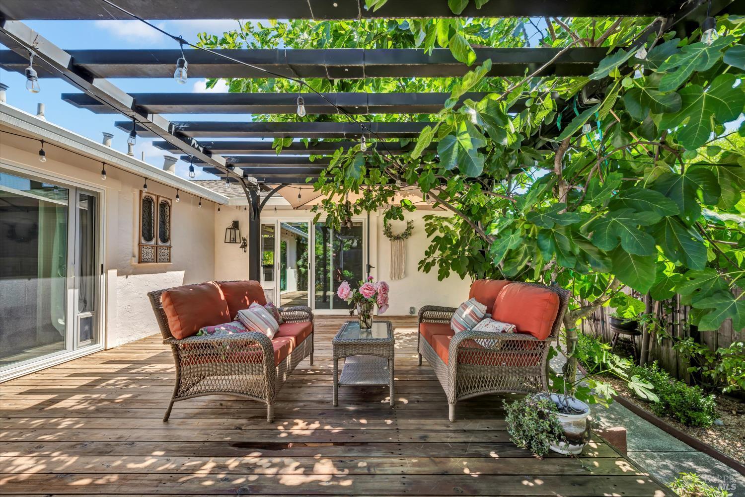 Napa, California, 94558, United States, 4 Bedrooms Bedrooms, ,2 BathroomsBathrooms,Residential,For Sale,1926171