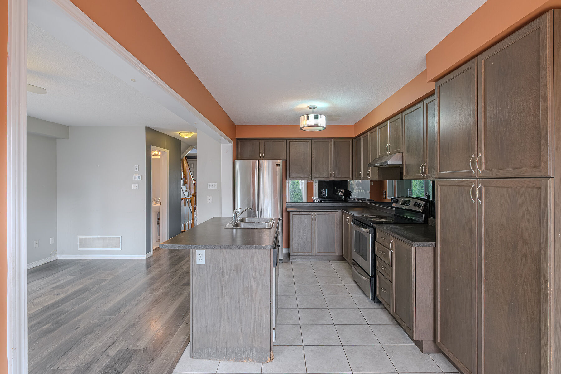  Home in Desirable West Brant - 物件實景