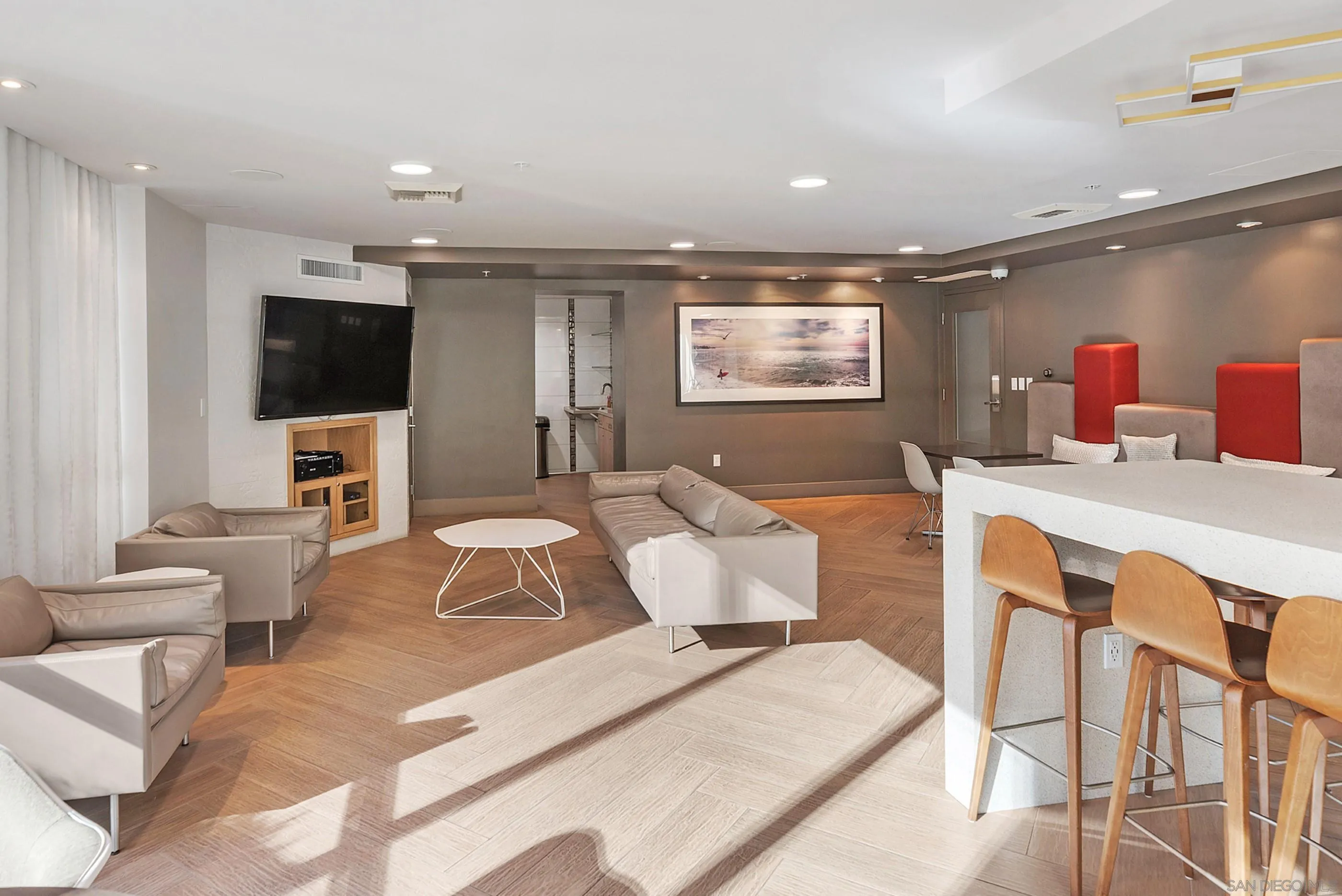 San Diego, California, 92101, United States, 1 Bedroom Bedrooms, ,1 BathroomBathrooms,Residential,For Sale,1999122