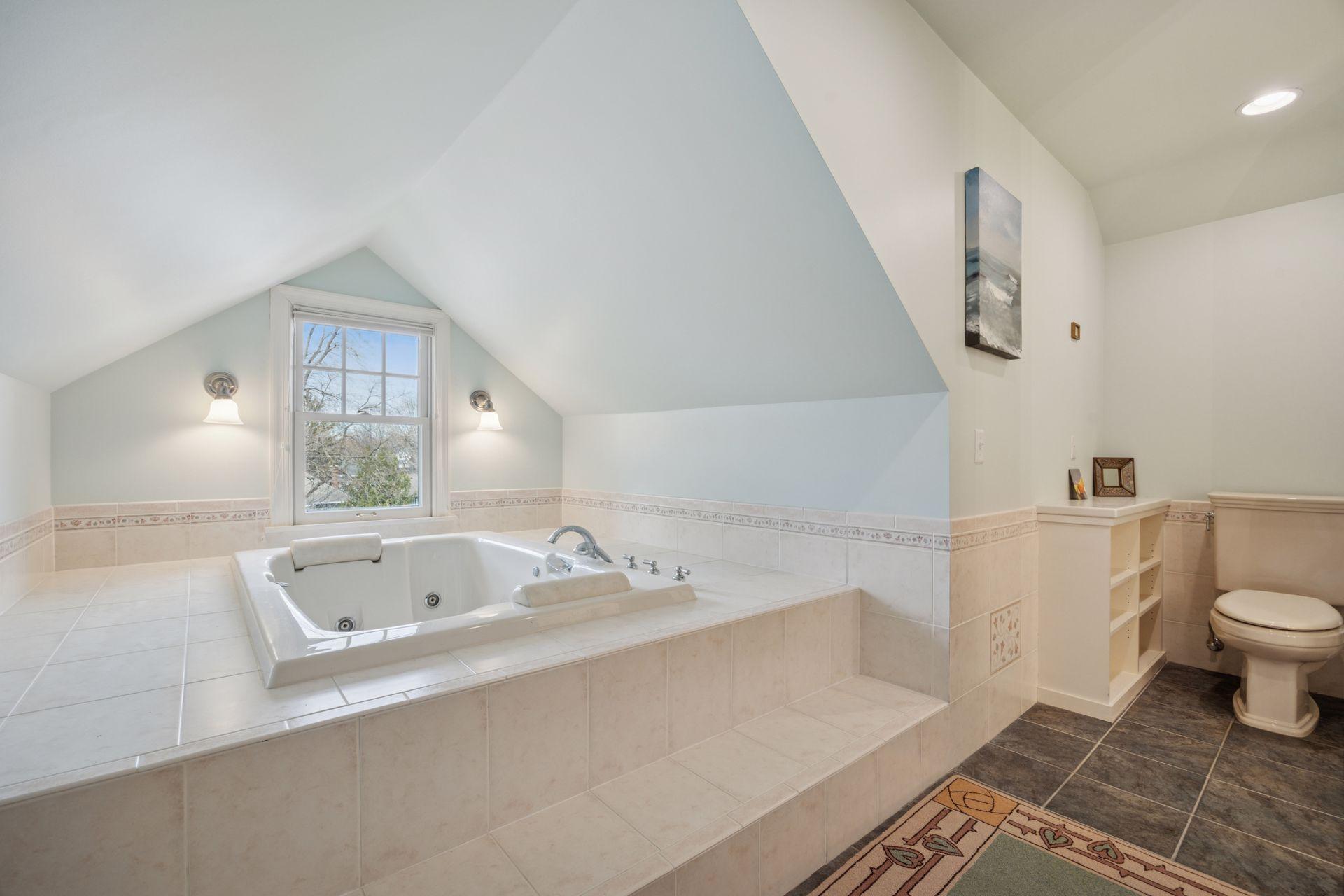 Saint Paul, Minnesota, 55105, United States, 5 Bedrooms Bedrooms, ,3 BathroomsBathrooms,Residential,For Sale,1767572