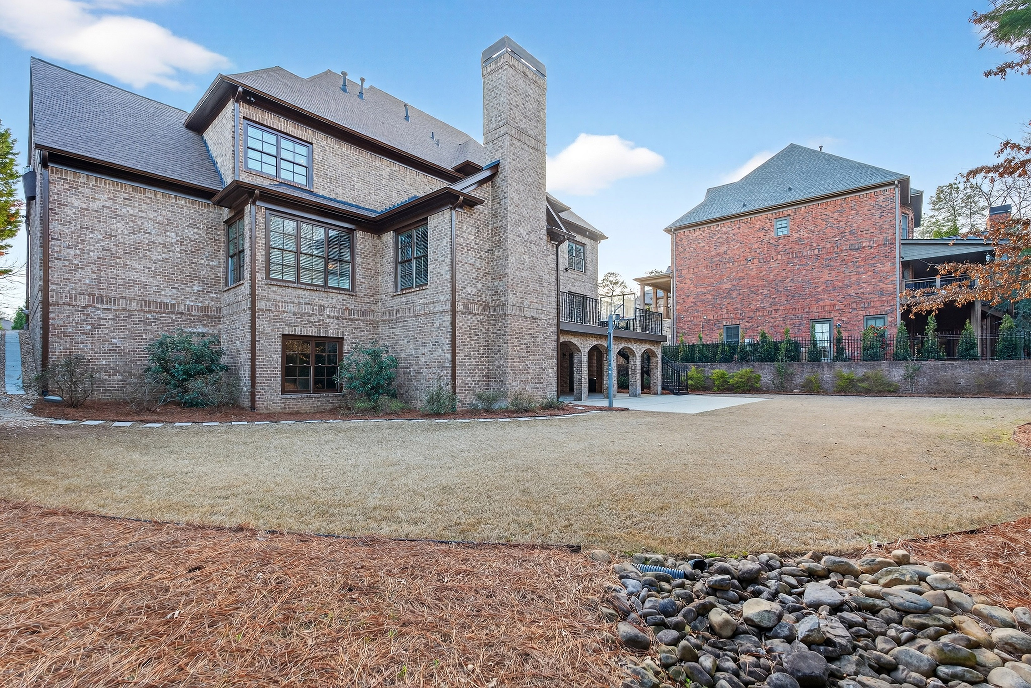  Elegant Home Offering Luxury, Functionality, and Privacy - 物件實景