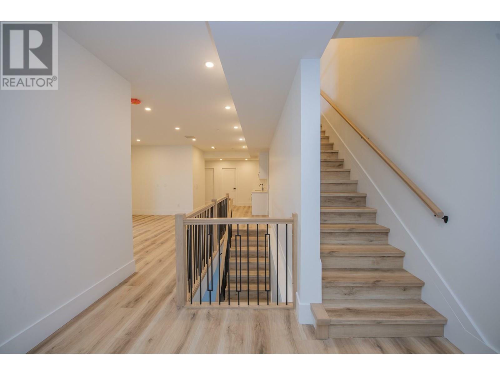 VERNON, British Columbia, V1H 2K9, CA, 4 Bedrooms Bedrooms, ,4 BathroomsBathrooms,Residential,For Sale,1838504
