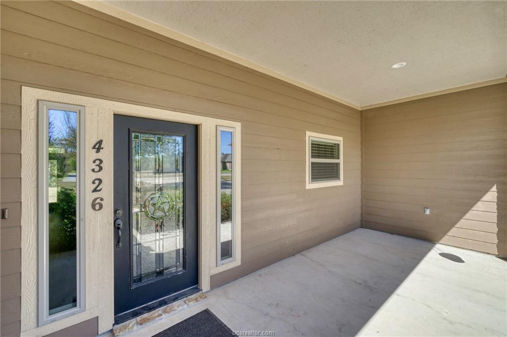 North Zulch, Texas, 77872, United States, 4 Bedrooms Bedrooms, ,3 BathroomsBathrooms,Residential,For Sale,1920538