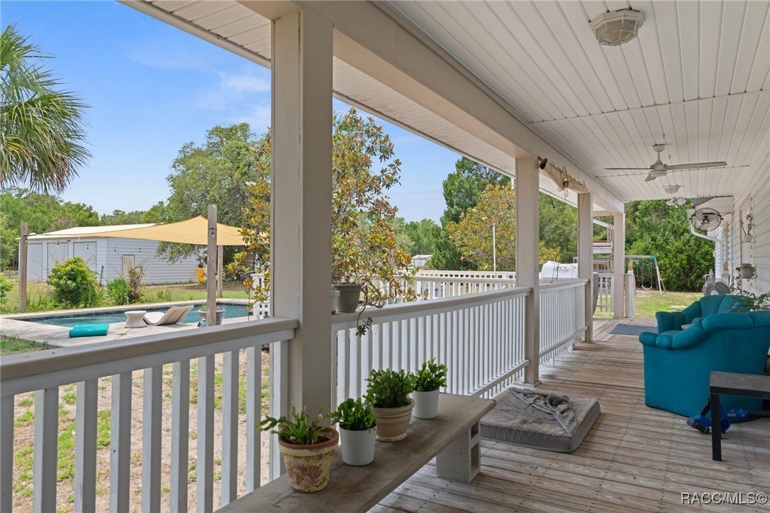 Crystal River, Florida, 34428, United States, 3 Bedrooms Bedrooms, ,3 BathroomsBathrooms,Residential,For Sale,1977079