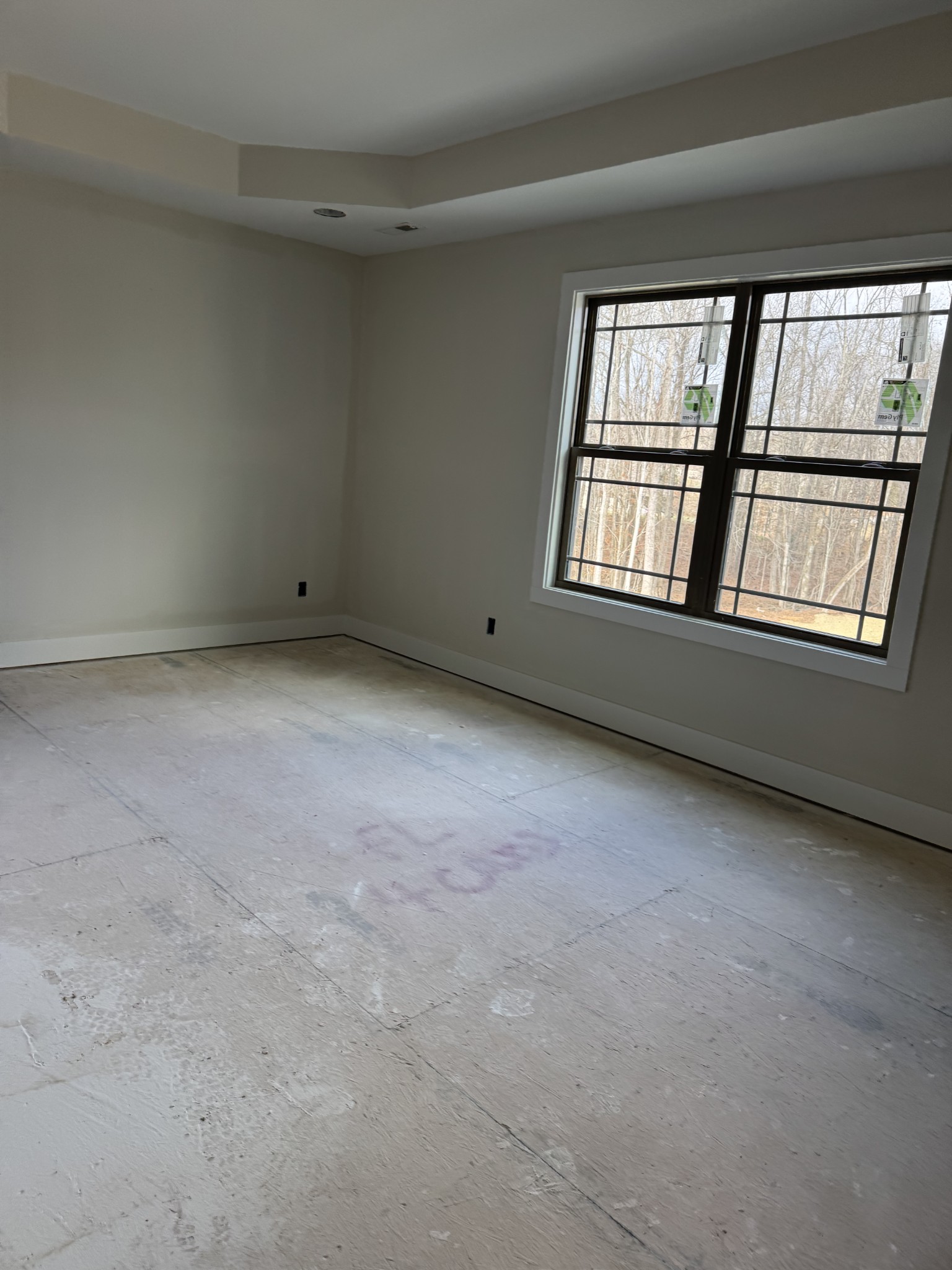 Clarksville, Tennessee, 37042, United States, 3 Bedrooms Bedrooms, ,4 BathroomsBathrooms,Residential,For Sale,2006024