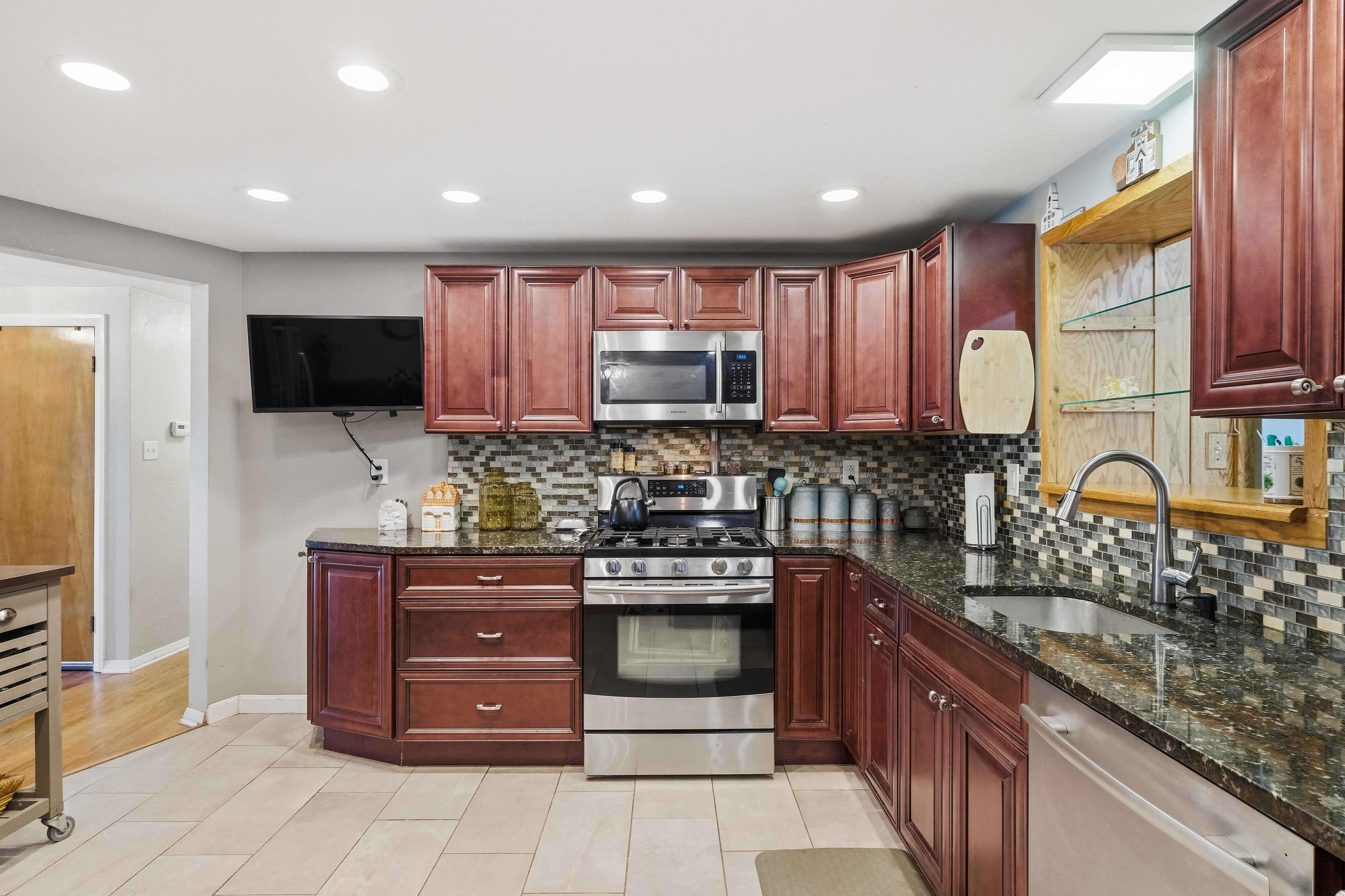 402 Glenrock Drive, Bethel Park, PA 15102 - 物件實景