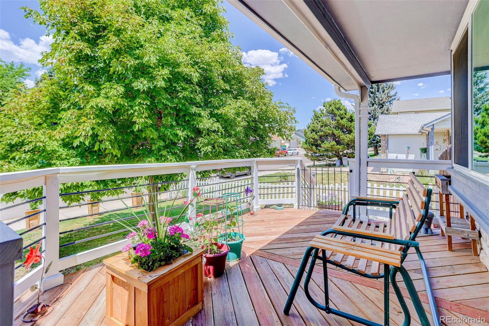 Littleton, Colorado, 80127, United States, 4 Bedrooms Bedrooms, ,2 BathroomsBathrooms,Residential,For Sale,1892660
