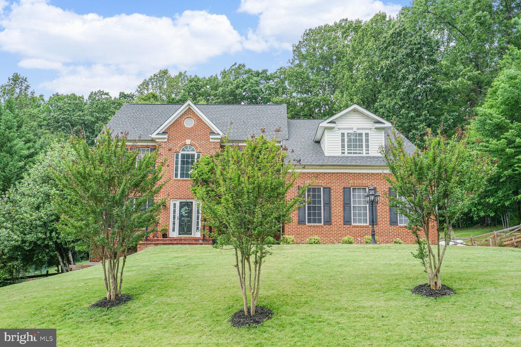 Woodbridge, Virginia, 22192, United States, 5 Bedrooms Bedrooms, ,5 BathroomsBathrooms,Residential,For Sale,1825491