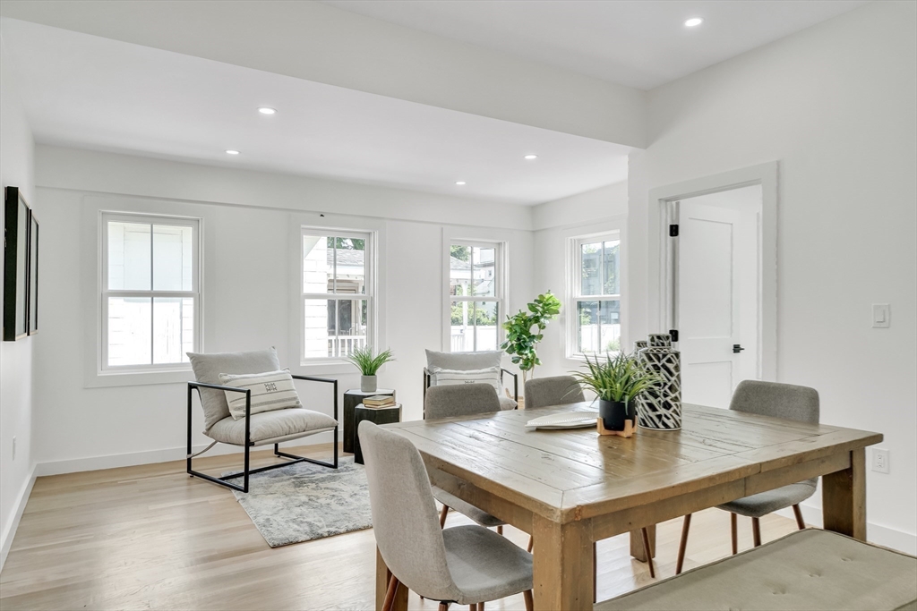 Cambridge, Massachusetts, 02139, United States, 4 Bedrooms Bedrooms, ,5 BathroomsBathrooms,Residential,For Sale,1891277