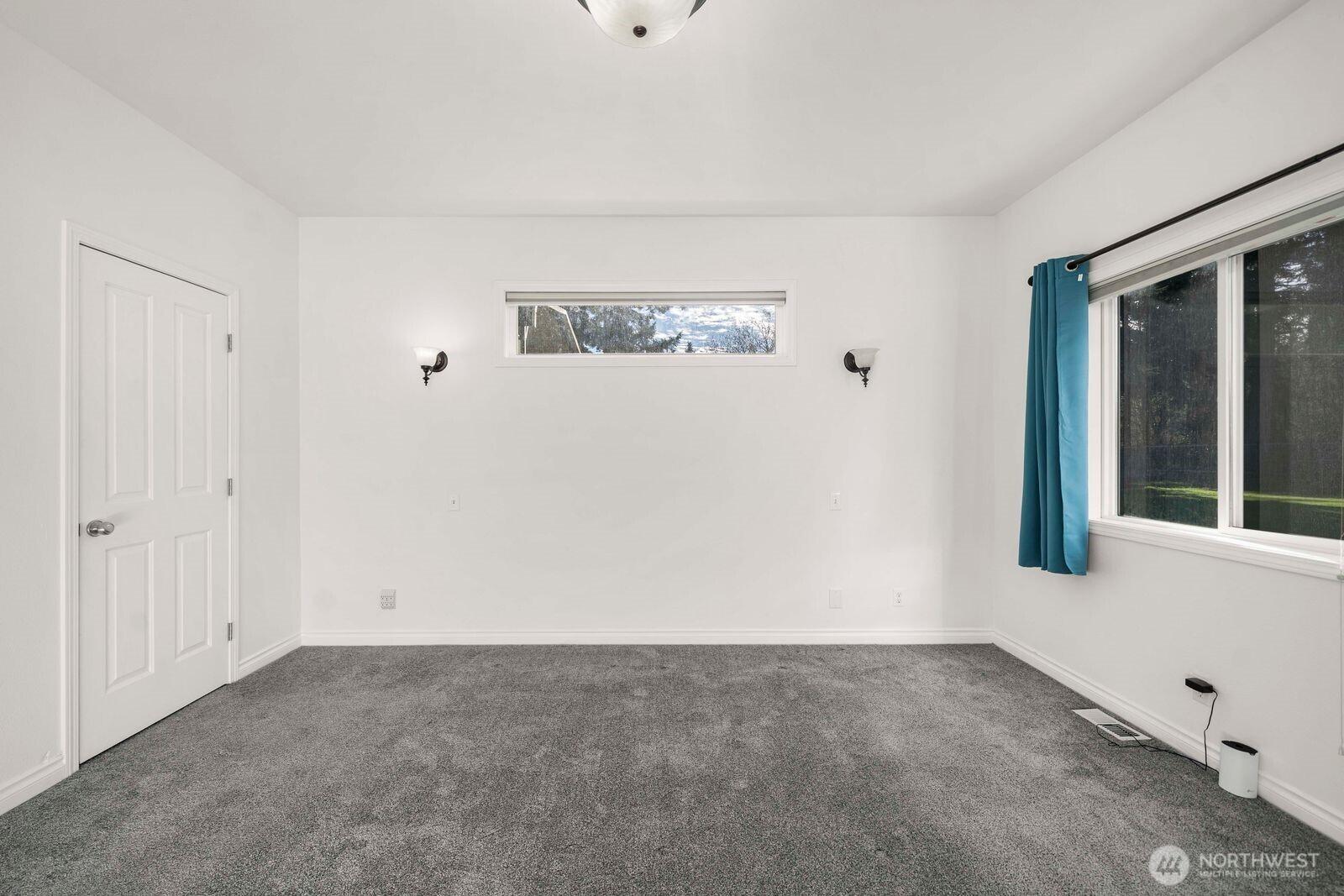 EATONVILLE, Washington, 98328, United States, 4 Bedrooms Bedrooms, ,3 BathroomsBathrooms,Residential,For Sale,1997124