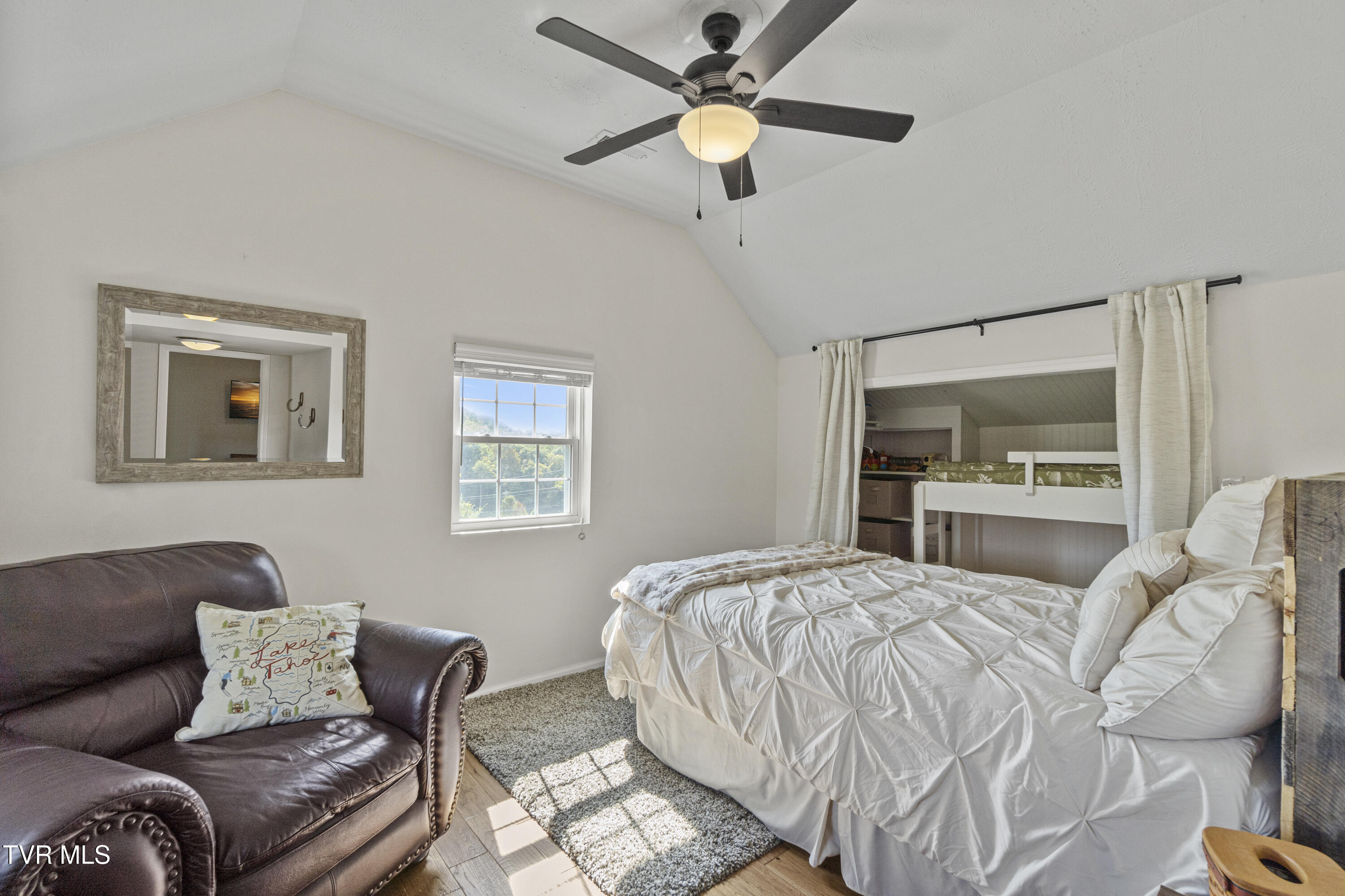 Greeneville, Tennessee, 37745, United States, 3 Bedrooms Bedrooms, ,3 BathroomsBathrooms,Residential,For Sale,2039547