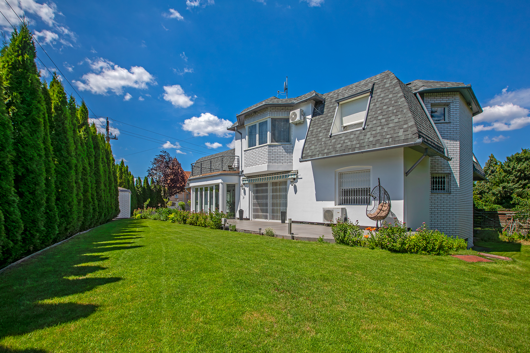  Exceptional Family Residence in an Elegant Residential Enclave of Budapest’s 16t - 物件實景