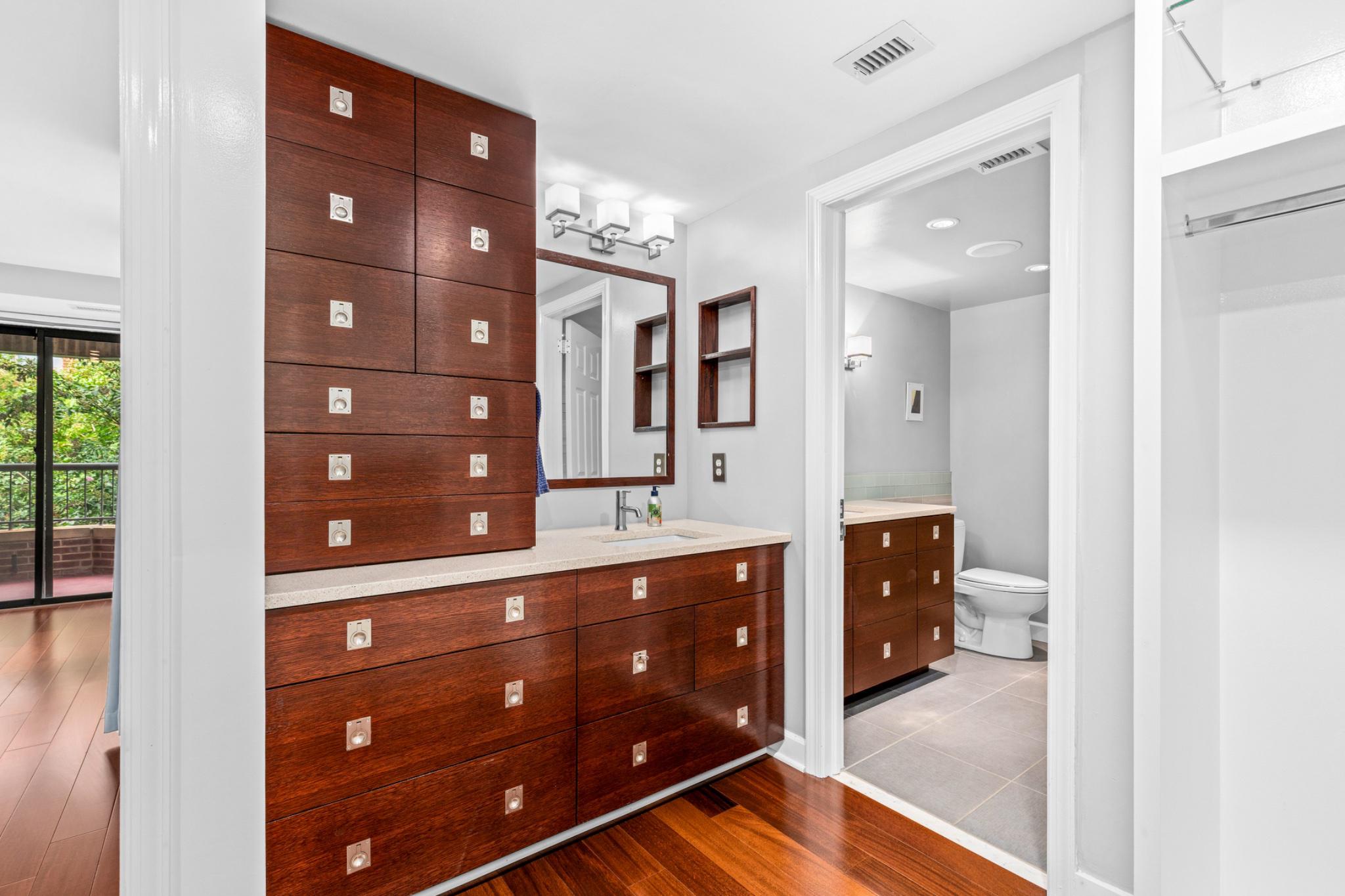  1080 Wisconsin Avenue NW, Washington, DC, 20007 - 物件實景