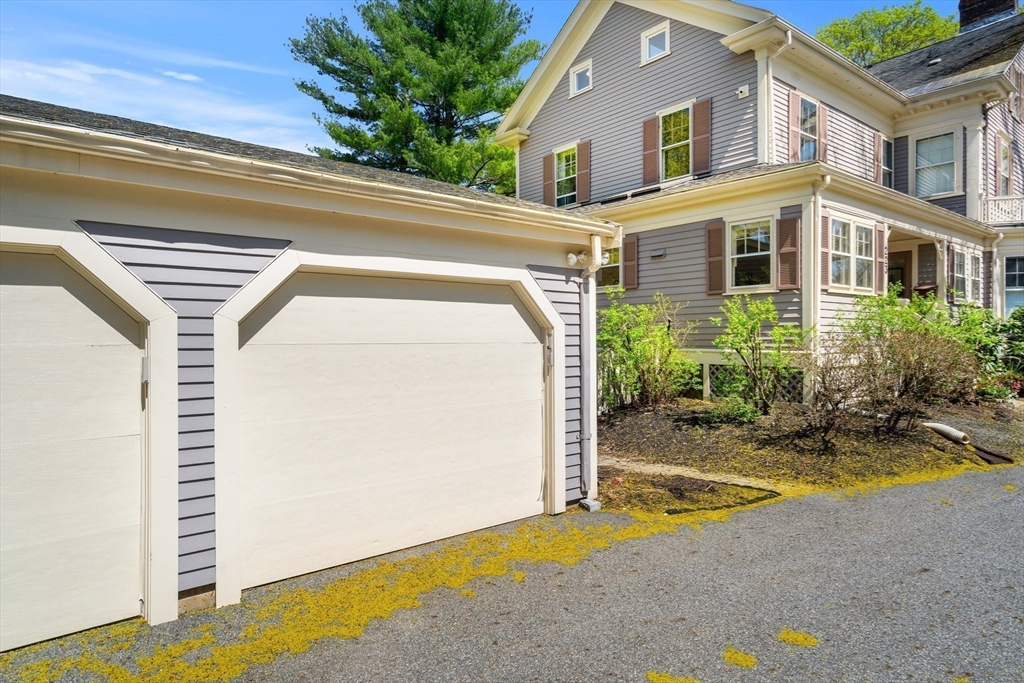 Lexington, Massachusetts, 02421, United States, 4 Bedrooms Bedrooms, ,3 BathroomsBathrooms,Residential,For Sale,1991993