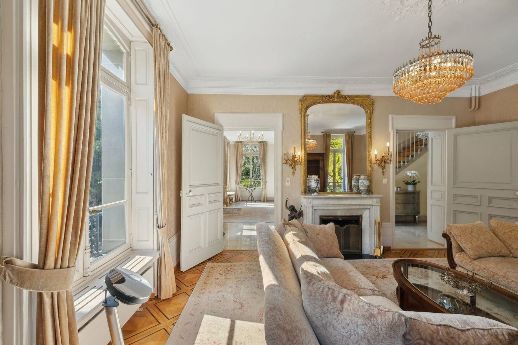  Prestigious property a few steps from the lakefront, lush parkland - 物件實景