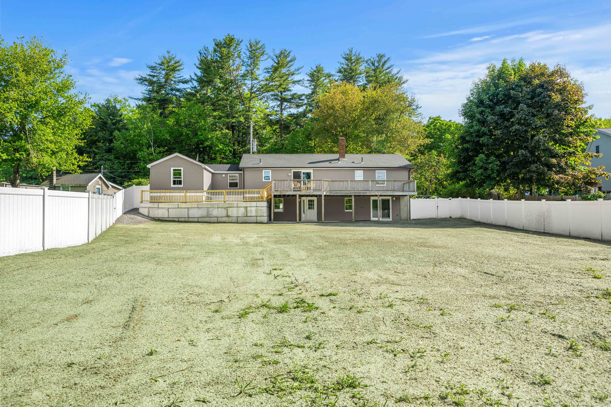  102 Kimball Rd, Amesbury, MA, 01913 - 物件實景