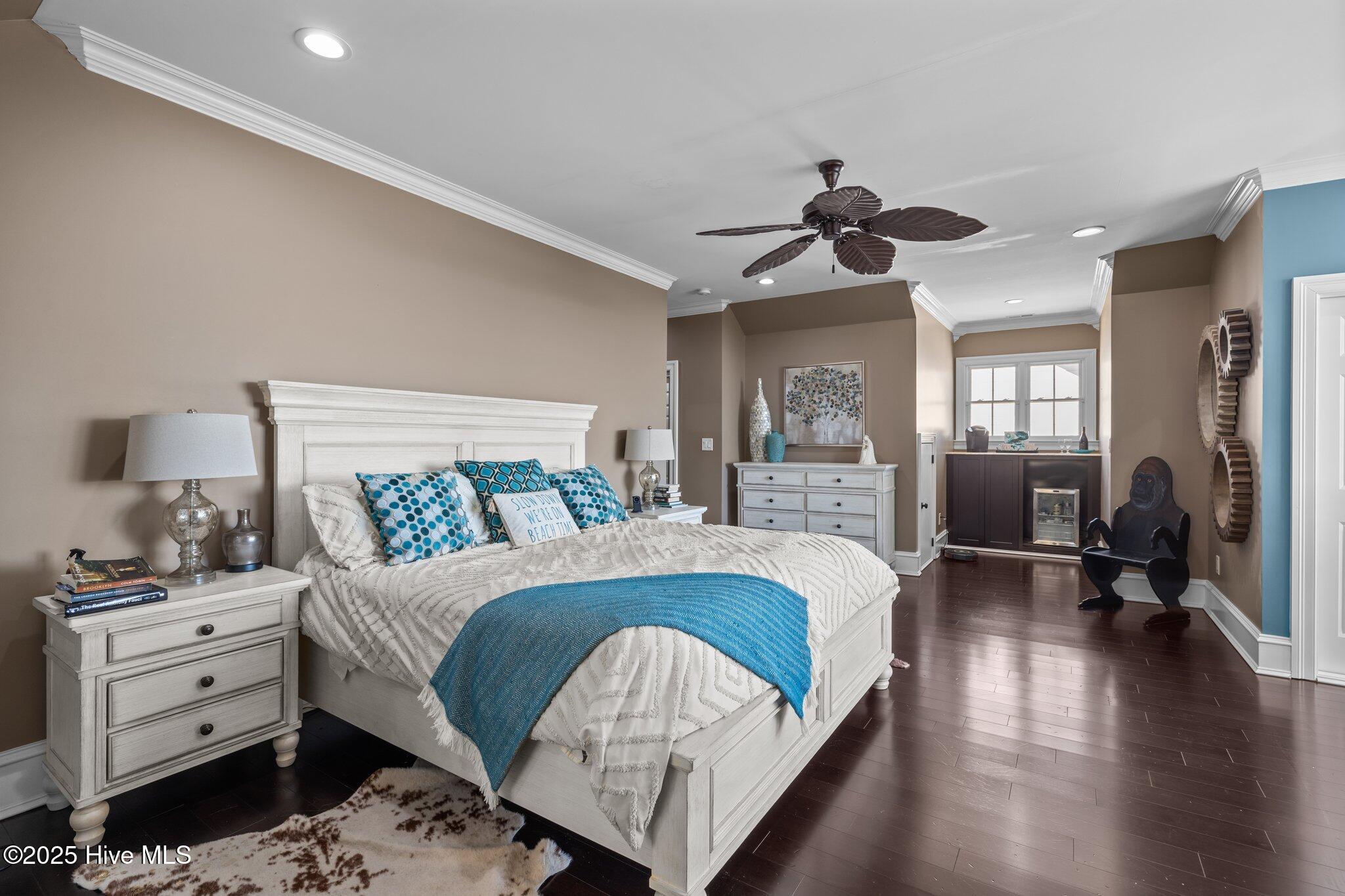 Newport, North Carolina, 28570, United States, 5 Bedrooms Bedrooms, ,7 BathroomsBathrooms,Residential,For Sale,1856837