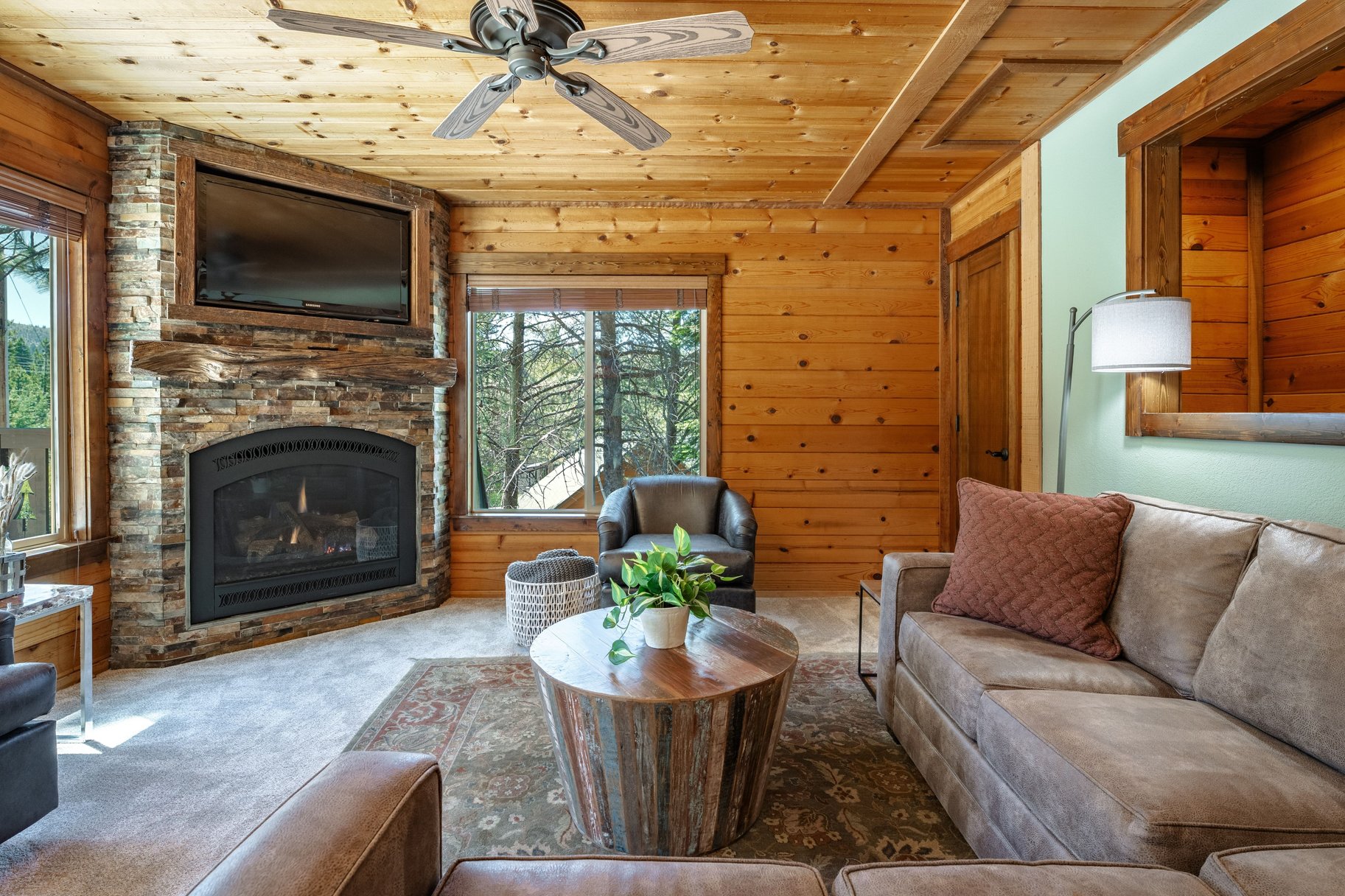  Updated Tahoe Donner retreat with a greenbelt setting - 物件實景