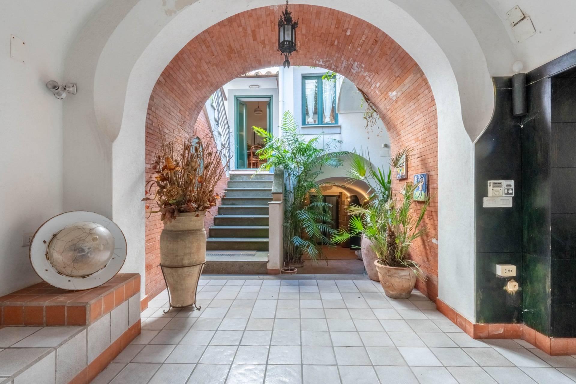 piazza seiano, Vico Equense, Napoli, 80069, IT, 4 Bedrooms Bedrooms, ,4 BathroomsBathrooms,Residential,For Sale,piazza seiano,1629621