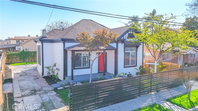 Los Angeles, California, 90044, United States, 3 Bedrooms Bedrooms, ,2 BathroomsBathrooms,Residential,For Sale,1887629