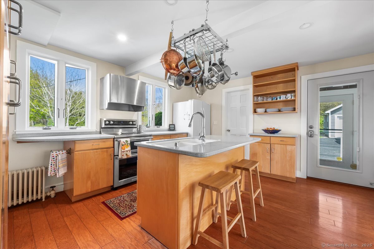 Stonington, Connecticut, 06379, United States, 3 Bedrooms Bedrooms, ,3 BathroomsBathrooms,Residential,For Sale,1830506