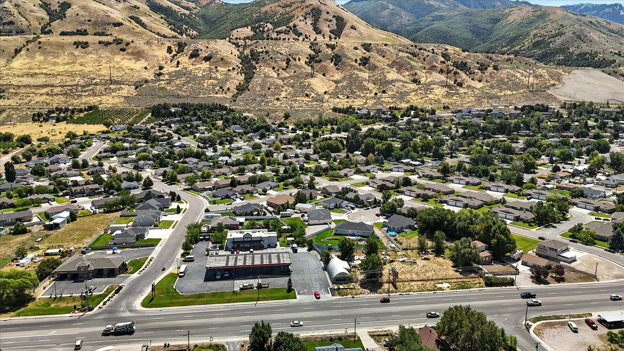 Perry, Utah, 84302, United States, 6 Bedrooms Bedrooms, ,3 BathroomsBathrooms,Residential,For Sale,1903790