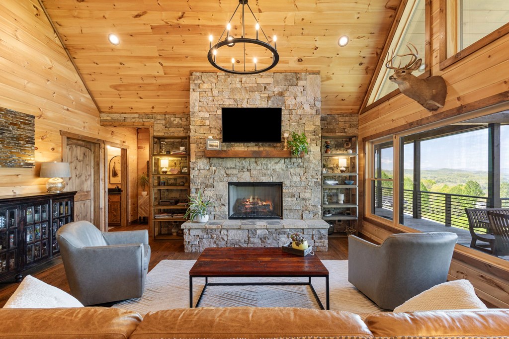 Morganton, Georgia, 30560, United States, 3 Bedrooms Bedrooms, ,3 BathroomsBathrooms,Residential,For Sale,1983802