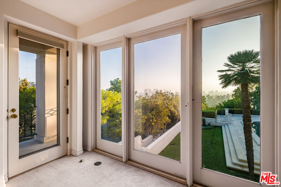 Beverly Hills, California, 90210, United States, 5 Bedrooms Bedrooms, ,4 BathroomsBathrooms,Residential,For Sale,1991118