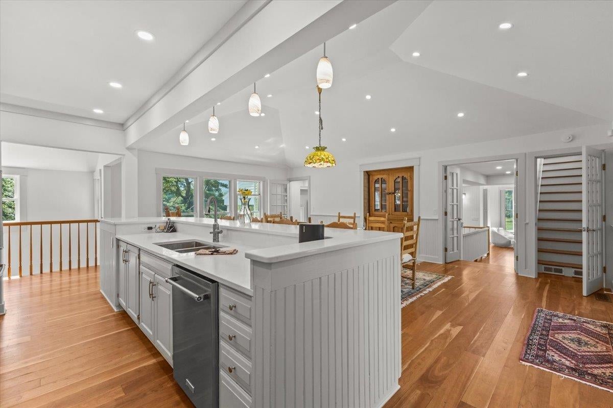 Stowe, Vermont, 05672, United States, 4 Bedrooms Bedrooms, ,3 BathroomsBathrooms,Residential,For Sale,1890997