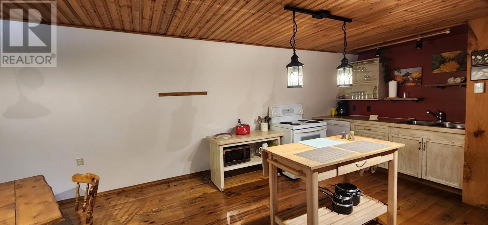 MURRAY HARBOUR, Prince Edward Island, C0A 1V0, CA, 4 Bedrooms Bedrooms, ,4 BathroomsBathrooms,Residential,For Sale,1875426