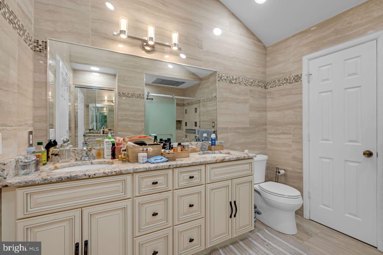 Pennington, New Jersey, 08534, United States, 3 Bedrooms Bedrooms, ,3 BathroomsBathrooms,Residential,For Sale,1987595