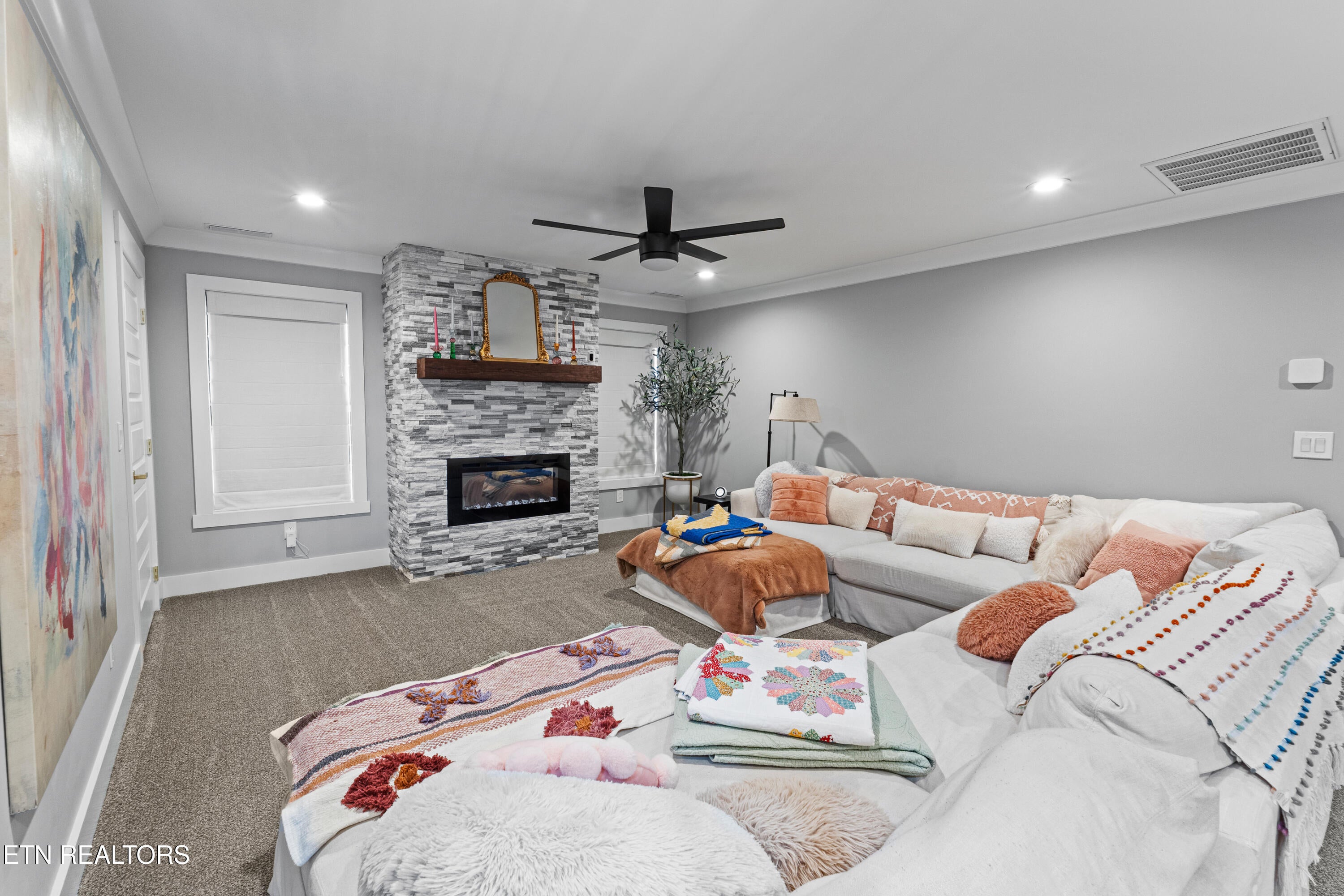 Maryville, Tennessee, 37803, United States, 4 Bedrooms Bedrooms, ,3 BathroomsBathrooms,Residential,For Sale,1721654
