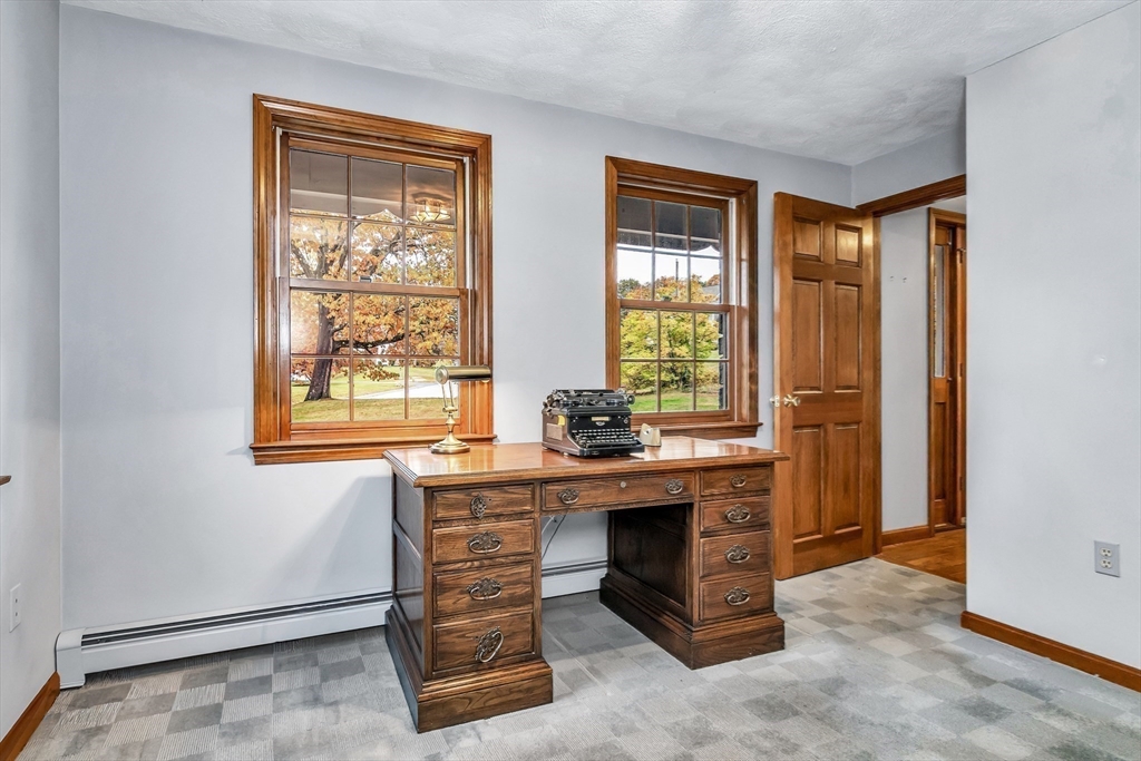 Dracut, Massachusetts, 01826, United States, 3 Bedrooms Bedrooms, ,2 BathroomsBathrooms,Residential,For Sale,1982385