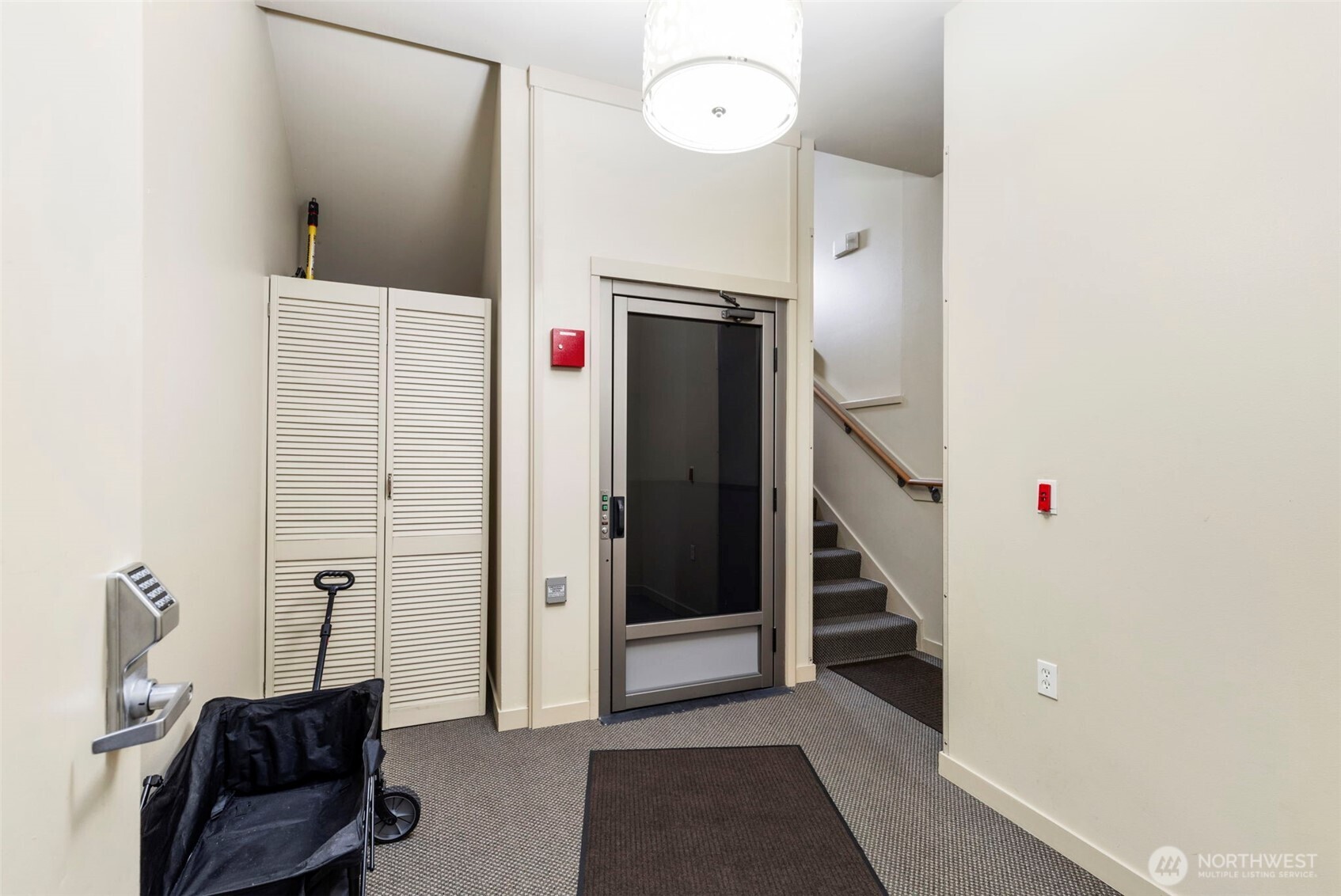 Port Townsend, Washington, 98368, United States, 1 Bedroom Bedrooms, ,1 BathroomBathrooms,Residential,For Sale,1906329