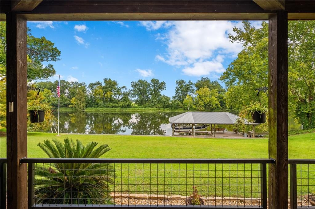 Natchez, Louisiana, 71456, United States, 4 Bedrooms Bedrooms, ,3 BathroomsBathrooms,Residential,For Sale,1975499