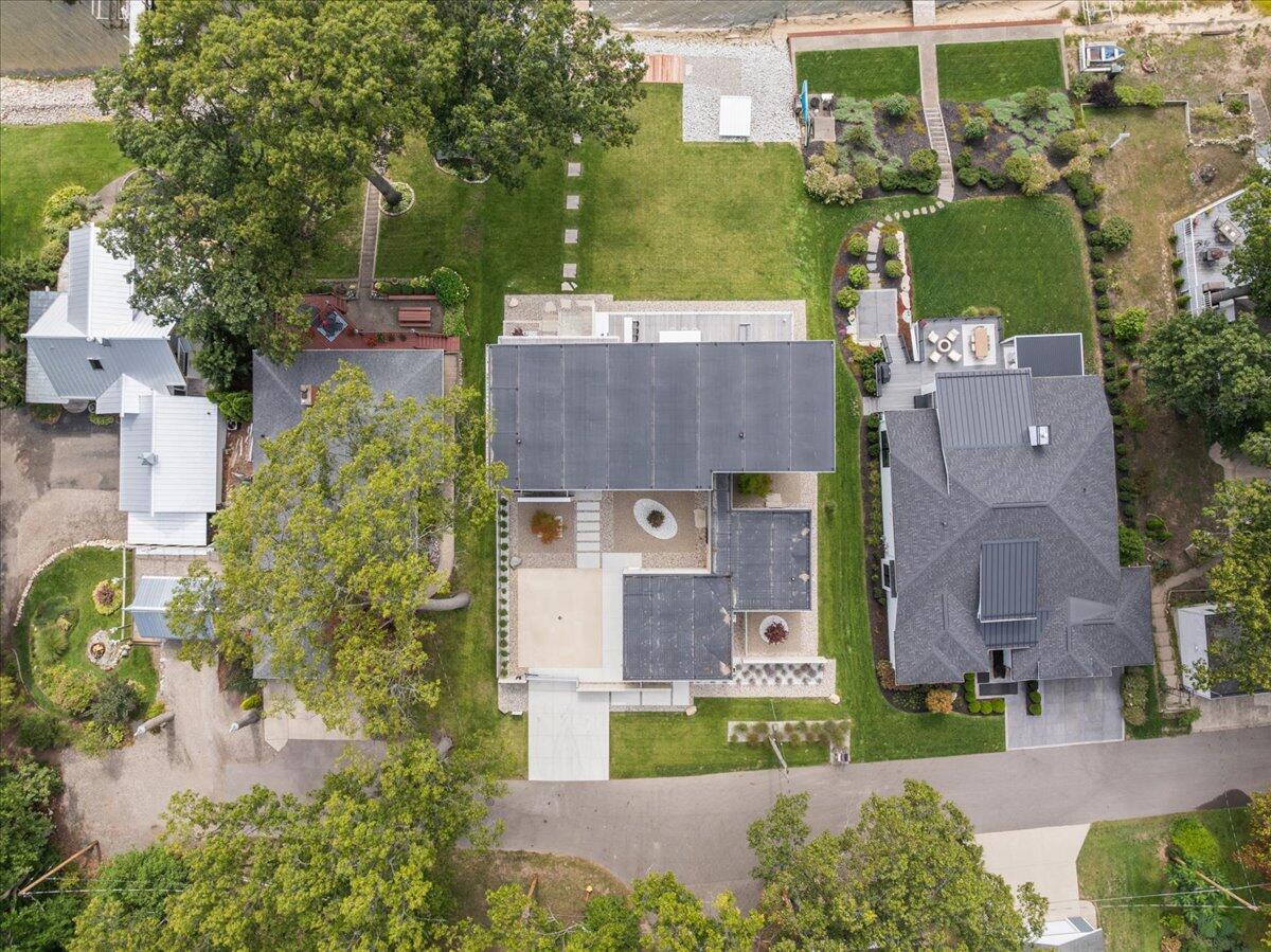 Holland, Michigan, 49424, United States, 3 Bedrooms Bedrooms, ,4 BathroomsBathrooms,Residential,For Sale,1948148