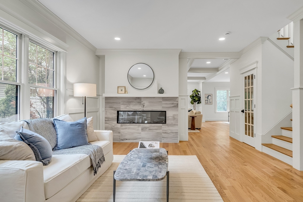 Lexington, Massachusetts, 02421, United States, 5 Bedrooms Bedrooms, ,5 BathroomsBathrooms,Residential,For Sale,1849755