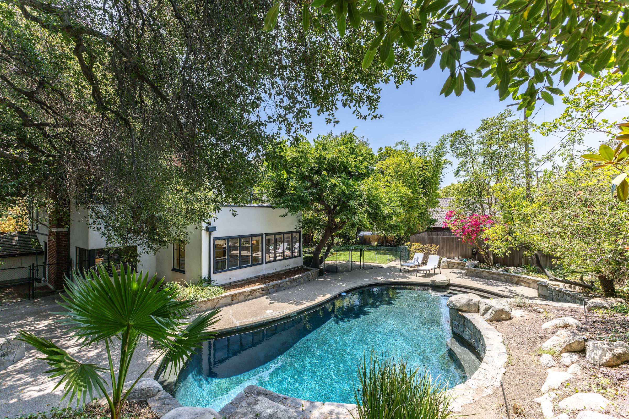  2421 Ridgeway Road - 物件實景