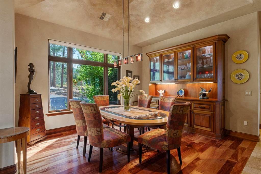Durango, Colorado, 81301, United States, 4 Bedrooms Bedrooms, ,4 BathroomsBathrooms,Residential,For Sale,1938986