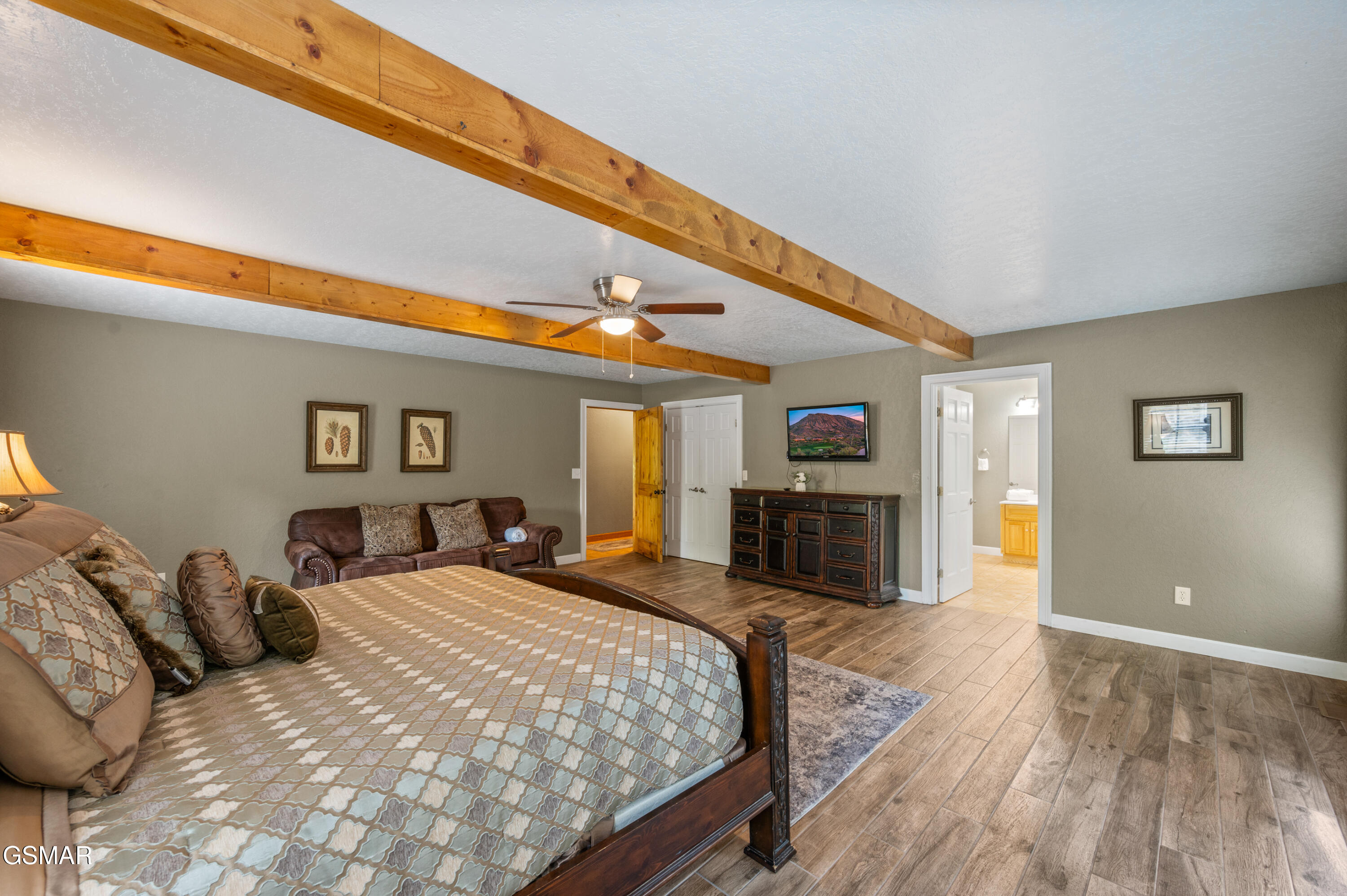 Sevierville, Tennessee, 37876, United States, 3 Bedrooms Bedrooms, ,5 BathroomsBathrooms,Residential,For Sale,1978747