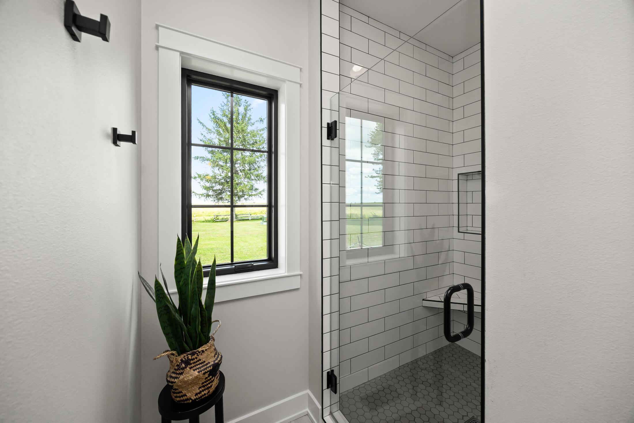 Madrid, Iowa, 50156, United States, 6 Bedrooms Bedrooms, ,5 BathroomsBathrooms,Residential,For Sale,1974254