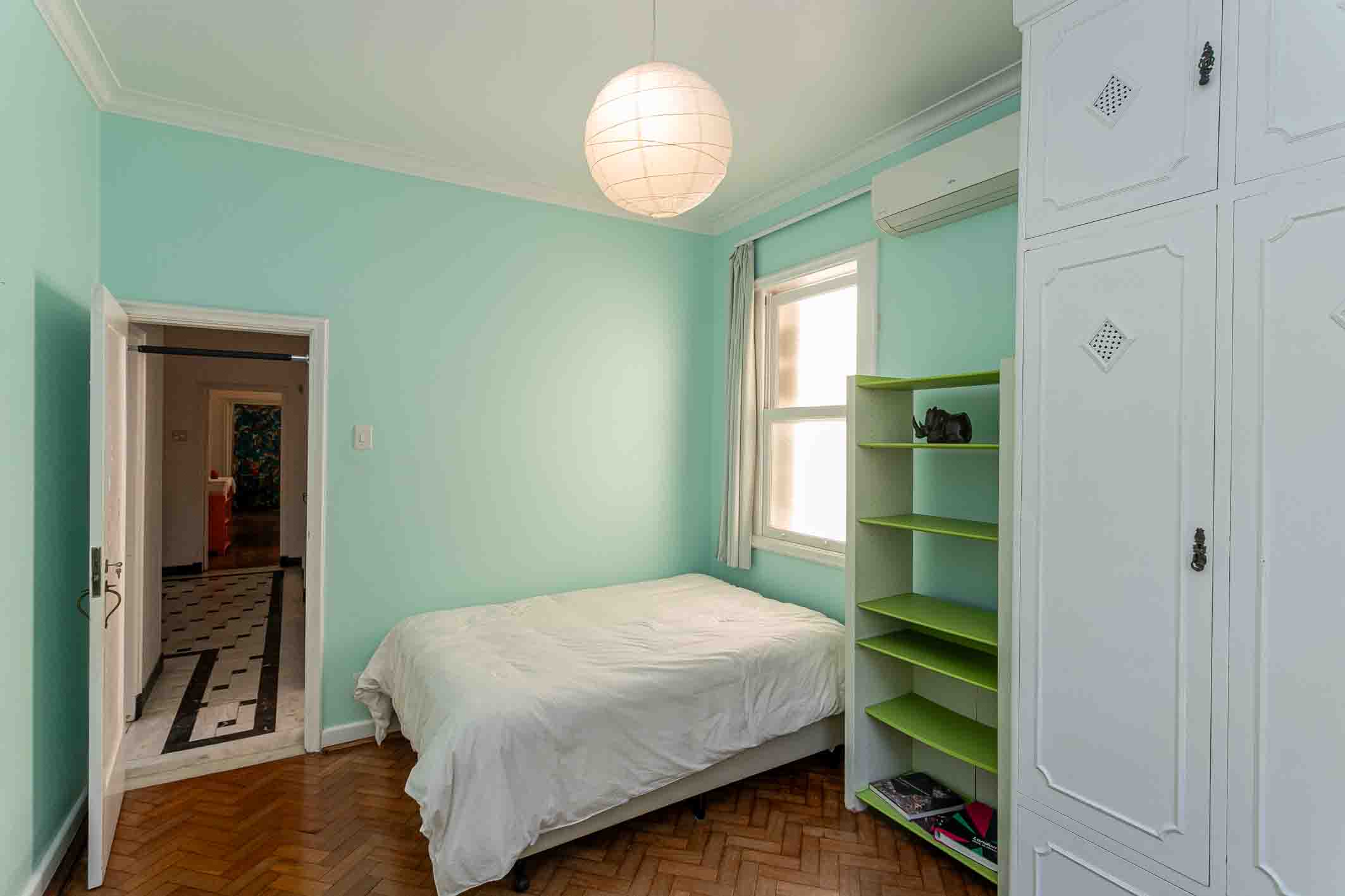  Spacious residence on a quiet street with landscaped garden - 物件實景