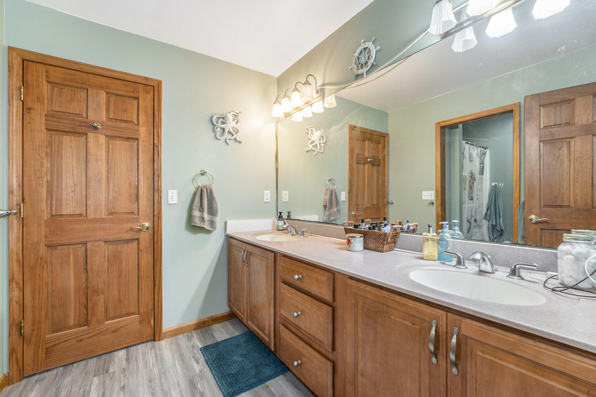 Chesterton, Indiana, 46304, United States, 5 Bedrooms Bedrooms, ,2 BathroomsBathrooms,Residential,For Sale,1973934