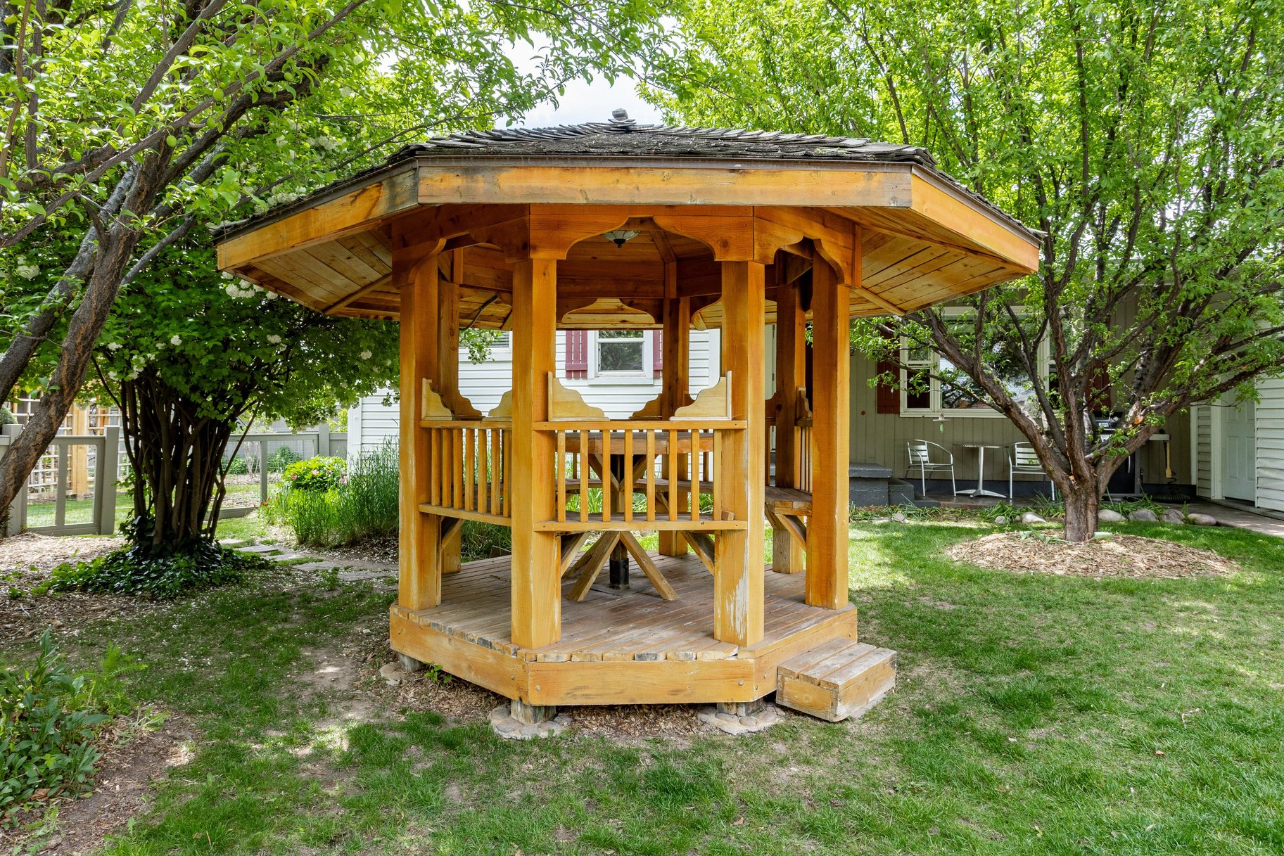  Multifamily Homestead in the Heart of Holladay - 物件實景