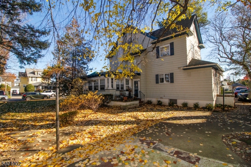 Clifton City, New Jersey, 07011-3254, United States, 6 Bedrooms Bedrooms, ,6 BathroomsBathrooms,Residential,For Sale,2005215