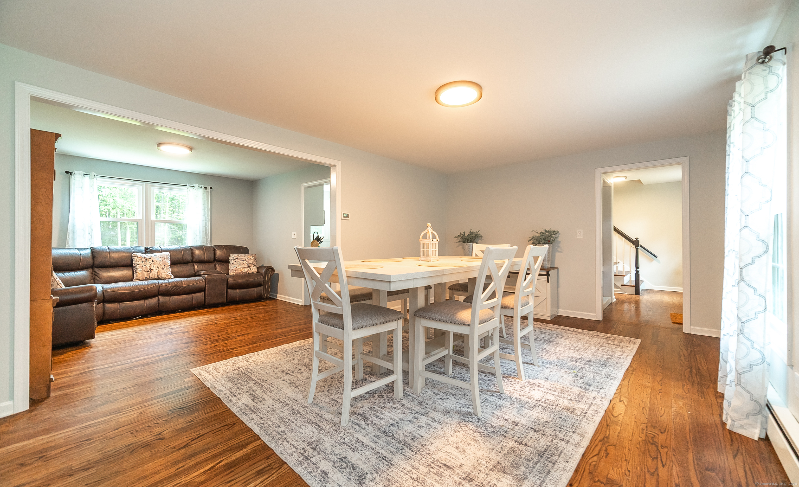 Clinton, Connecticut, 06413, United States, 3 Bedrooms Bedrooms, ,3 BathroomsBathrooms,Residential,For Sale,1939957