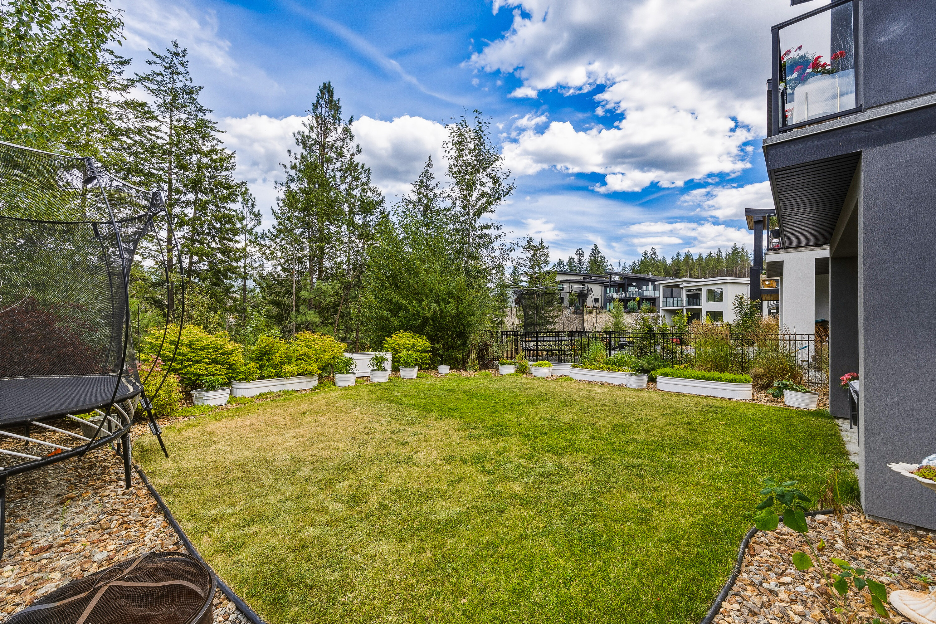  Walkout Rancher in Lakestone - 物件實景