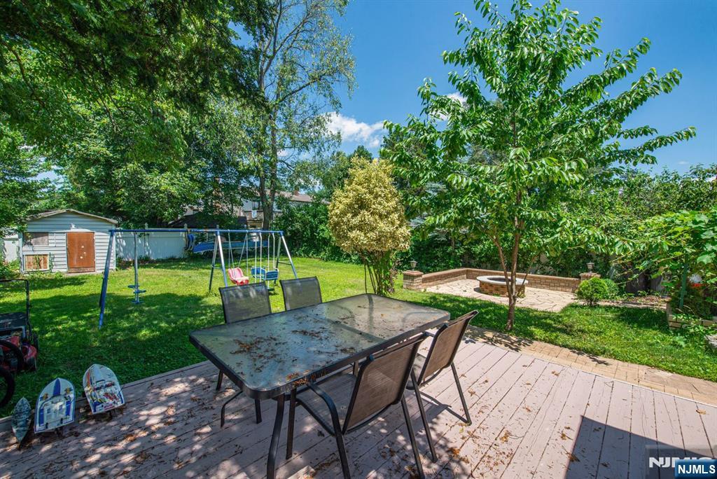 Pompton Lakes, New Jersey, 07442, United States, 3 Bedrooms Bedrooms, ,3 BathroomsBathrooms,Residential,For Sale,1875225