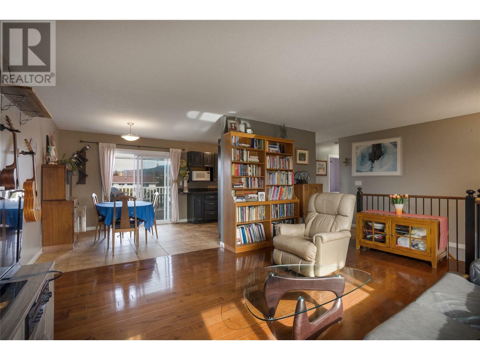 KELOWNA, British Columbia, V1X 6M4, CA, 3 Bedrooms Bedrooms, ,2 BathroomsBathrooms,Residential,For Sale,1836939
