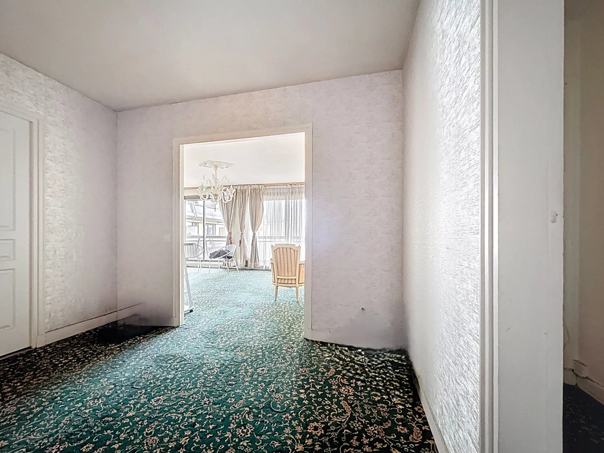 Paris 16th, Île-de-France, 75016, FR, 5 Bedrooms Bedrooms, ,5 BathroomsBathrooms,Residential,For Sale,1995773